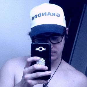 Meet your Posher, Cameron